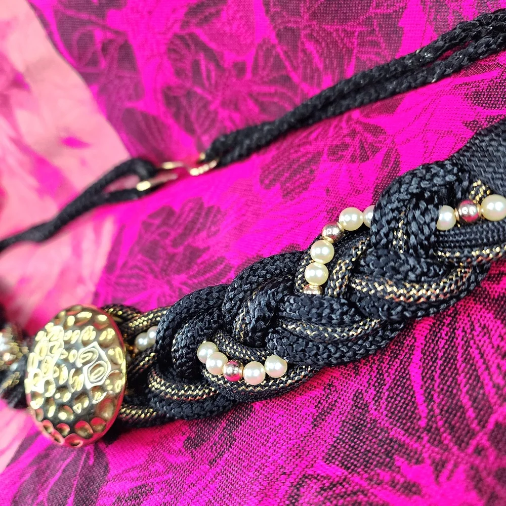 Vintage Braided Rope Belt. Excellent Used Condition.